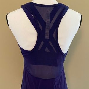 Lululemon workout top